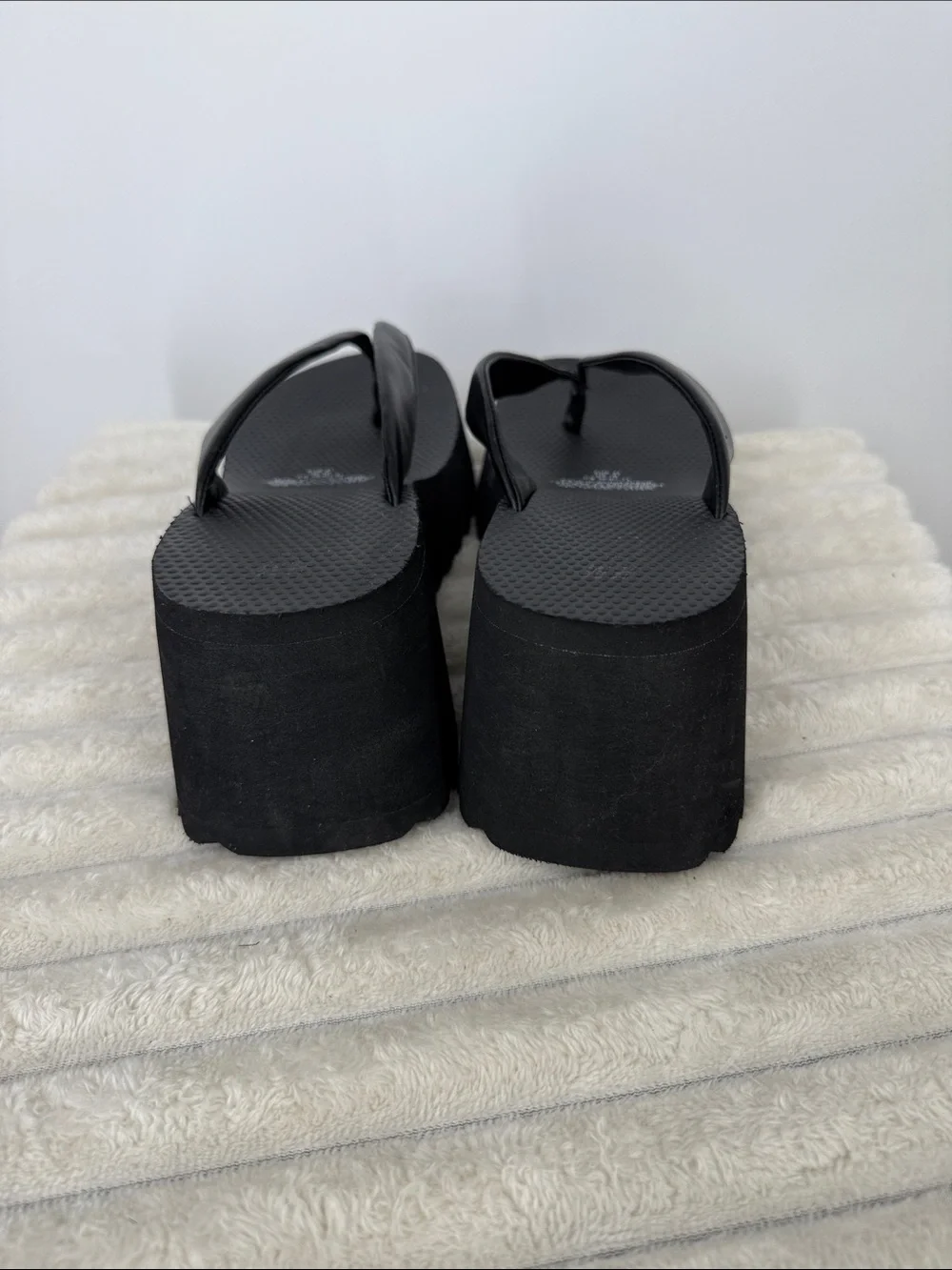 H&M Wedge Black Platform Faux Leather Thong Flip Flops size 10